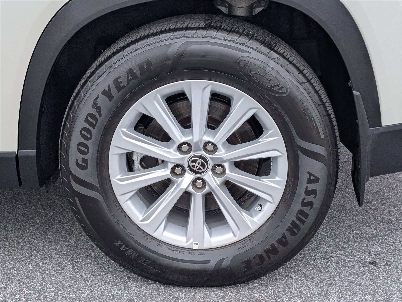 Used 2024 Toyota Grand Highlander XLE image 10