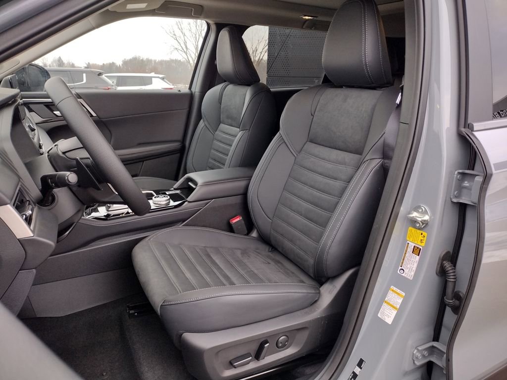 New 2026 Mitsubishi Outlander Trail Edition image 9