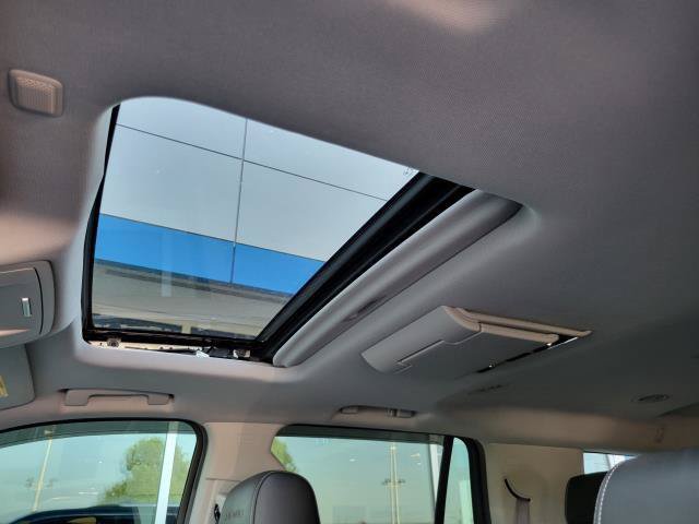 Used 2016 GMC Yukon Denali w/ Open Road Package AWD/4WD image 18