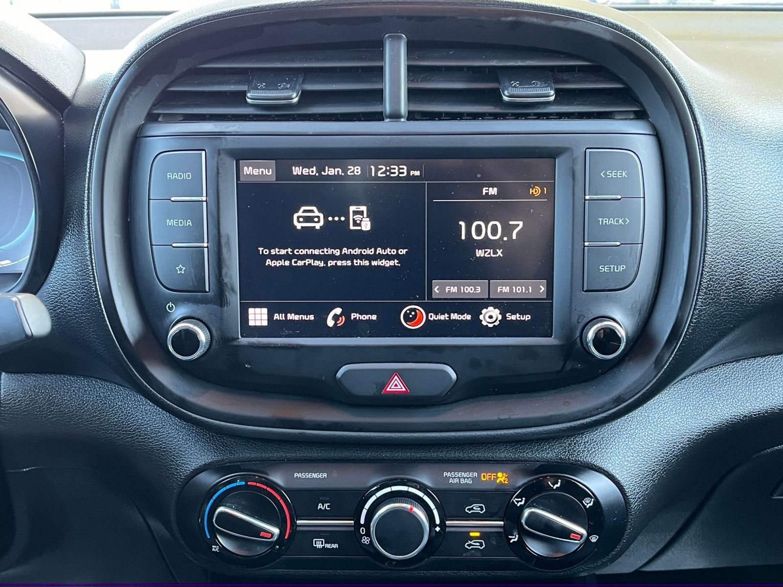 Used 2025 Kia Soul LX w/ LX Technology Package image 18