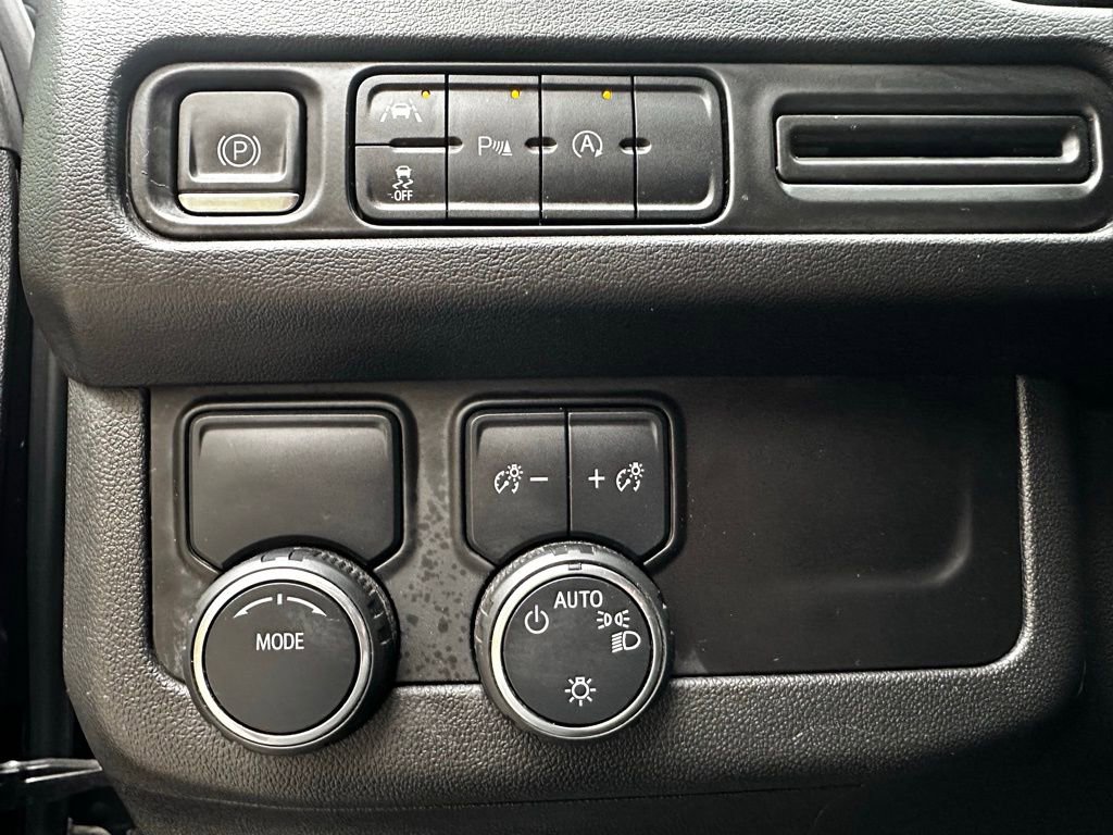 Used 2024 Chevrolet Tahoe LS image 27