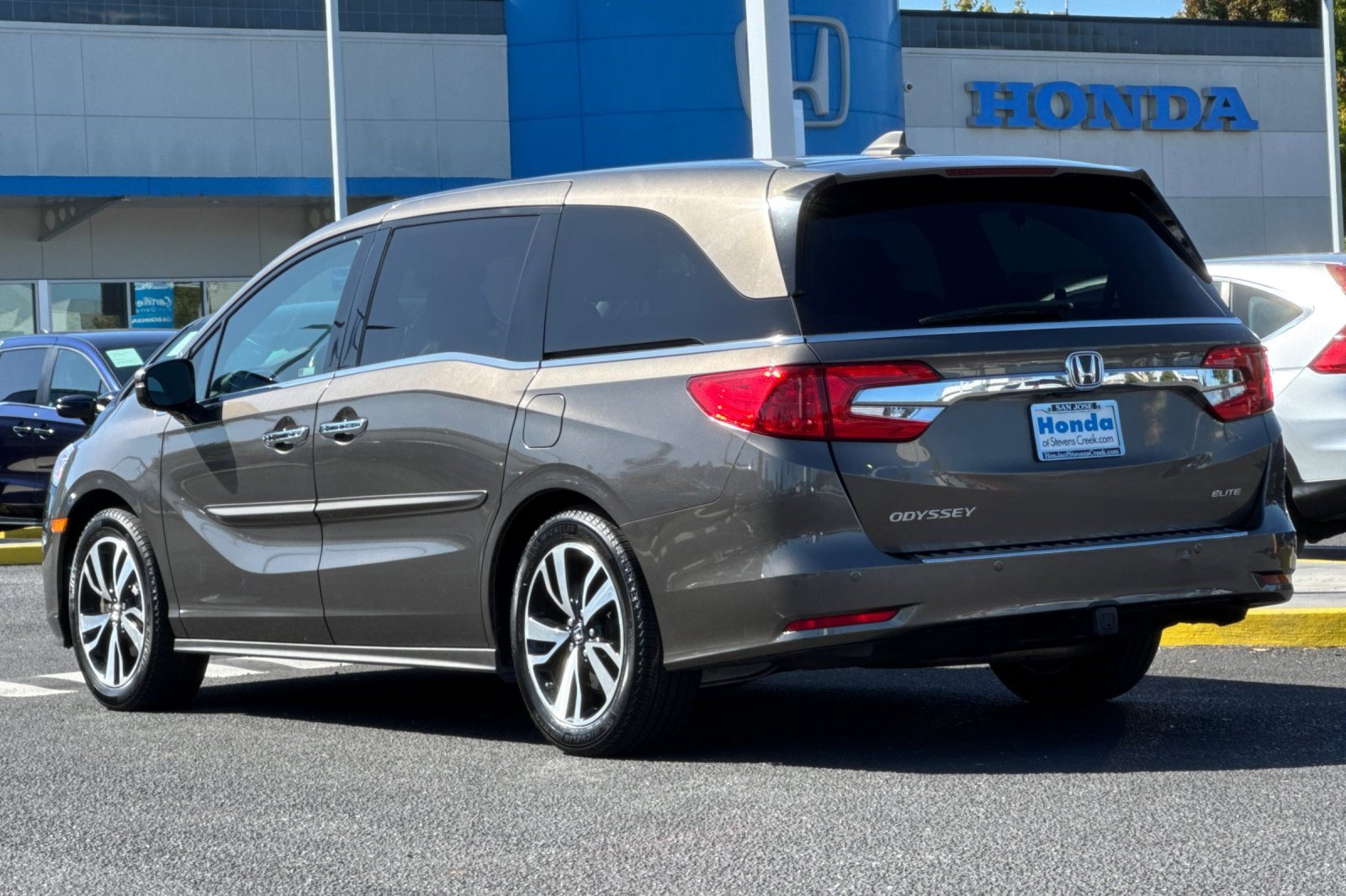 Used 2019 Honda Odyssey Elite image 3