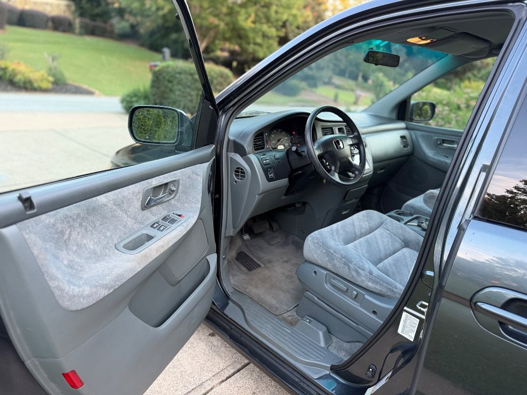 Used 2004 Honda Odyssey EX image 11
