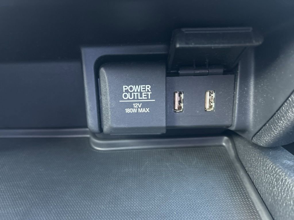 Used 2017 Honda Pilot Touring image 23
