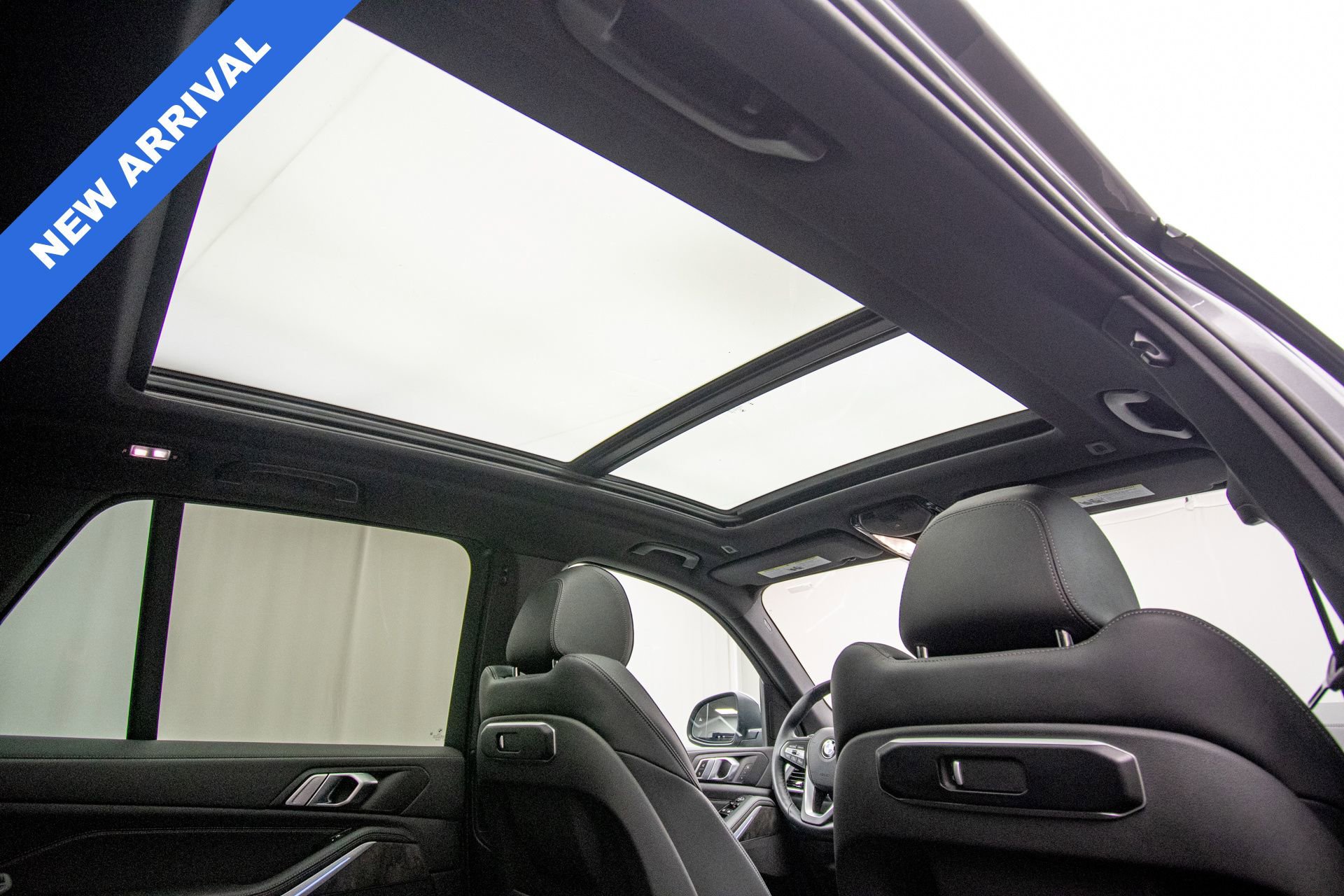 Used 2024 BMW X5 xDrive40i w/ Parking Assistance Package AWD/4WD image 22