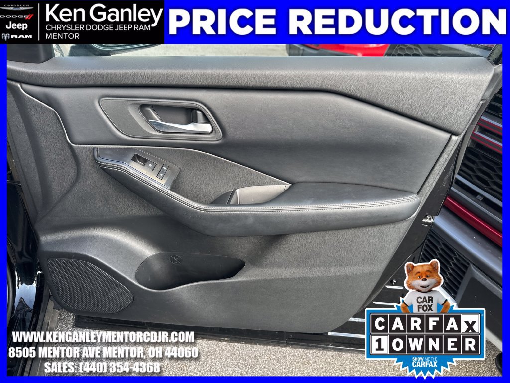 Used 2025 Nissan Rogue SV FWD image 24