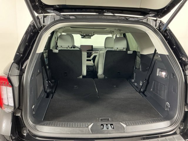 Used 2026 Ford Explorer Platinum w/ LUX Leather Package AWD/4WD image 34
