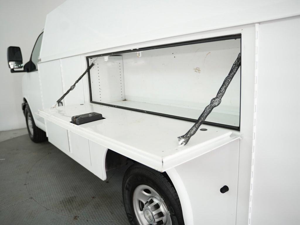 Used 2020 Chevrolet Express 3500 w/ Power Convenience Package RWD image 28