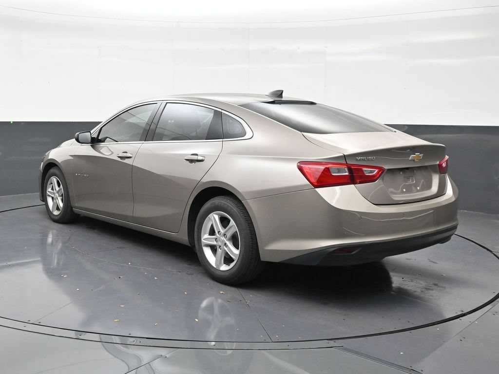 Used 2025 Chevrolet Malibu LS FWD image 3