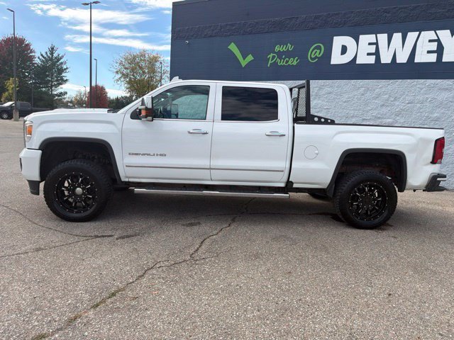 Used 2016 GMC Sierra 2500 Denali w/ Duramax Plus Package AWD/4WD image 2
