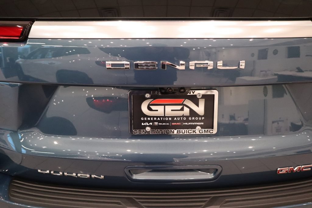 Used 2025 GMC Yukon XL Denali w/ Denali Reserve Package AWD/4WD image 19
