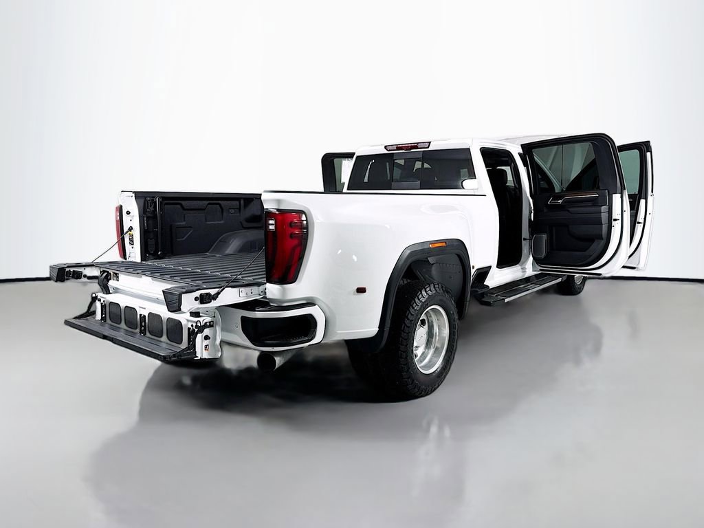 Used 2025 GMC Sierra 3500 Denali w/ Technology Package AWD/4WD image 28