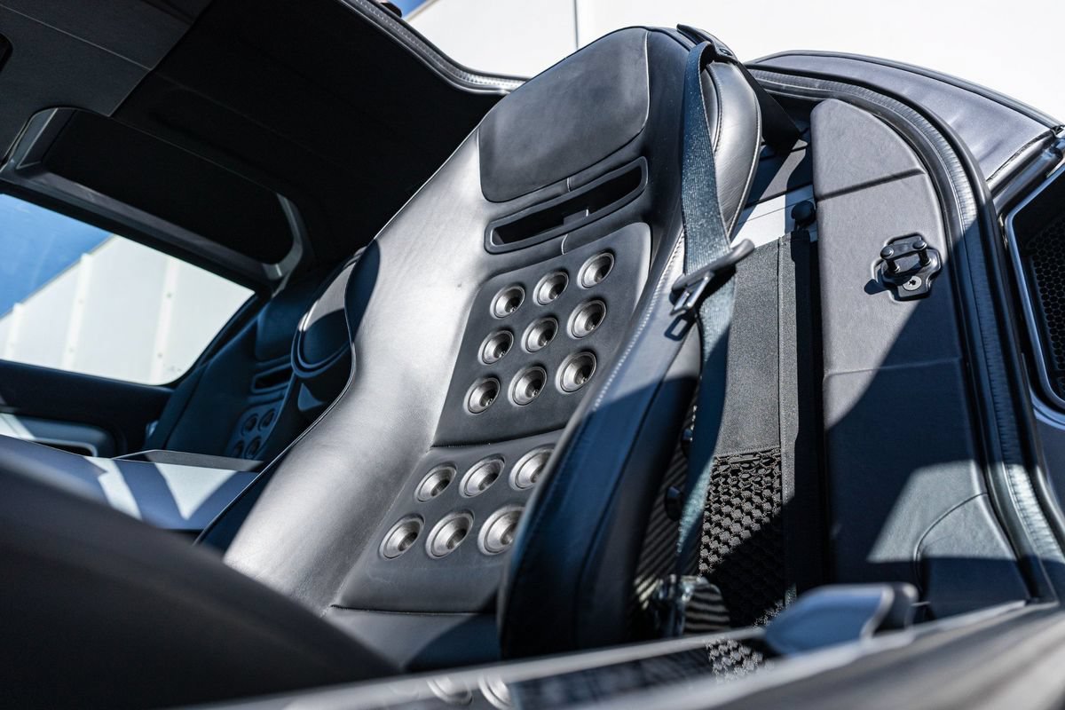 Used 2006 Ford GT RWD image 27