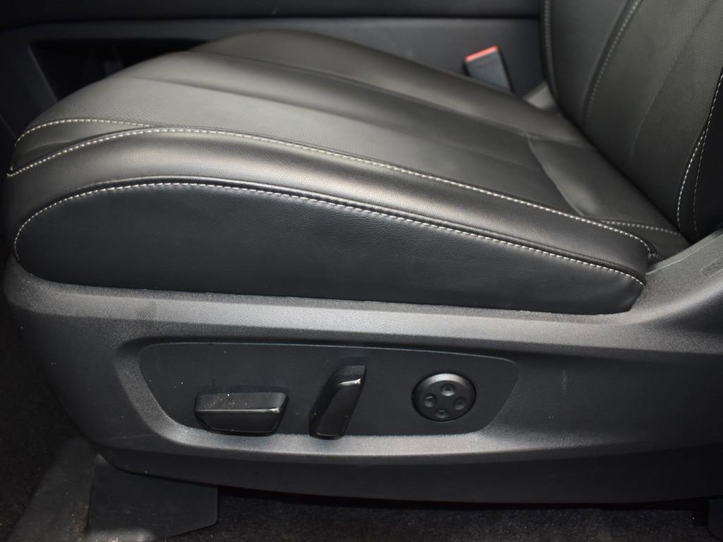 Certified 2025 INFINITI QX60 Luxe image 13