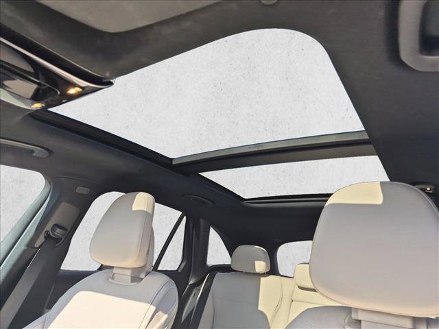 Used 2024 Mercedes-Benz GLC 300 4MATIC image 14