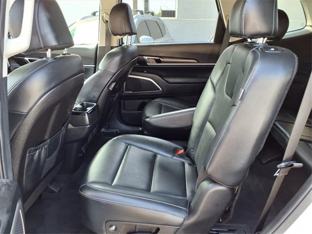 Used 2025 Kia Telluride S image 9