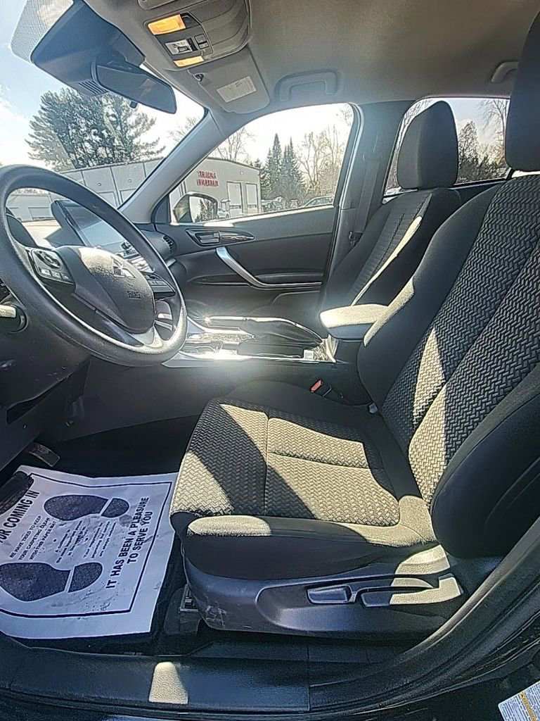 Used 2024 Mitsubishi Eclipse Cross LE image 17