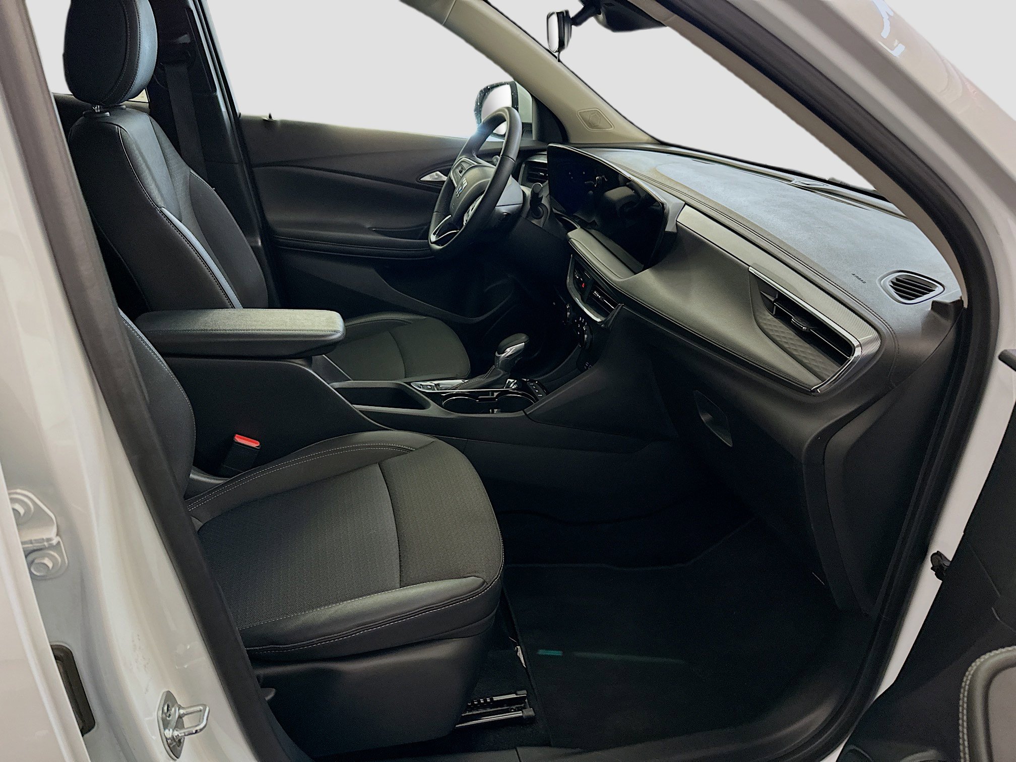 Used 2025 Buick Encore GX Preferred image 31