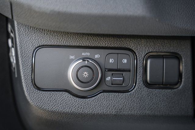 Used 2024 Mercedes-Benz Sprinter 3500 image 40