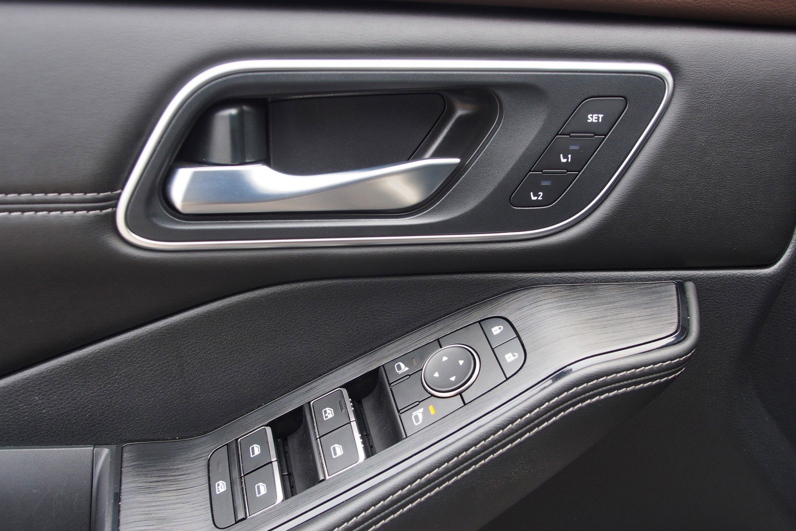 Used 2021 Nissan Rogue SL w/ Premium Package image 21