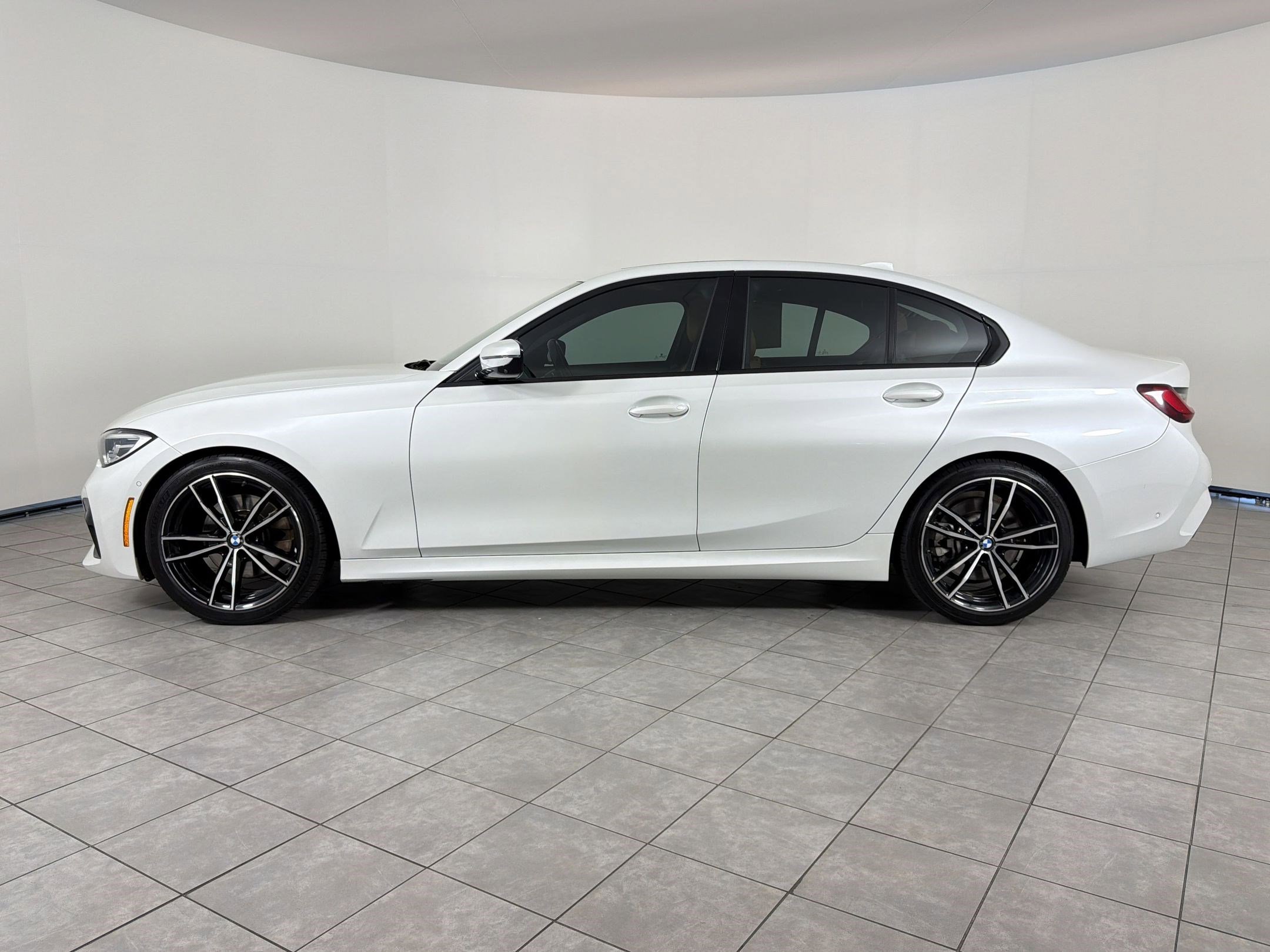 Used 2021 BMW 330i Sedan RWD image 2