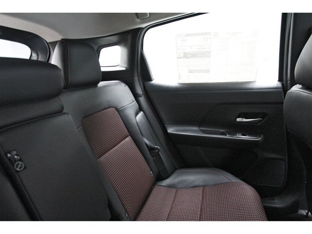 New 2027 Nissan Kicks SR w/ SR Premium Package FWD image 10