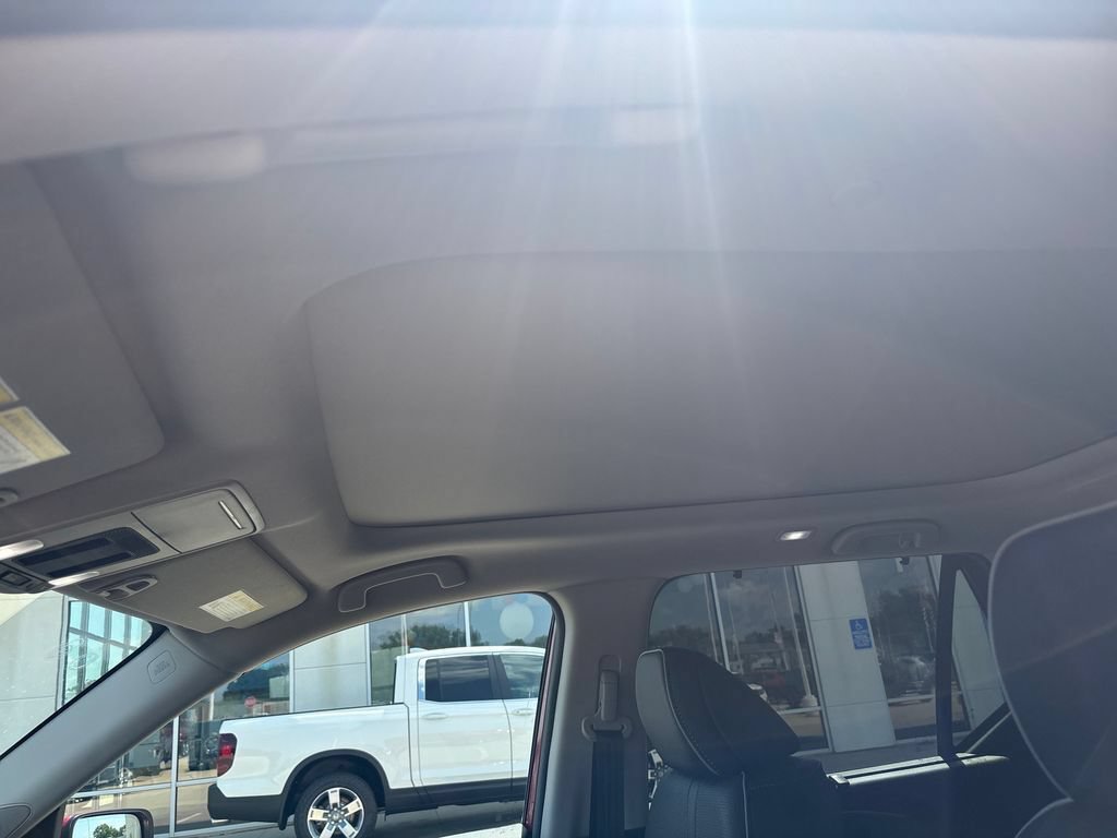 Certified 2024 Honda Pilot Elite image 23