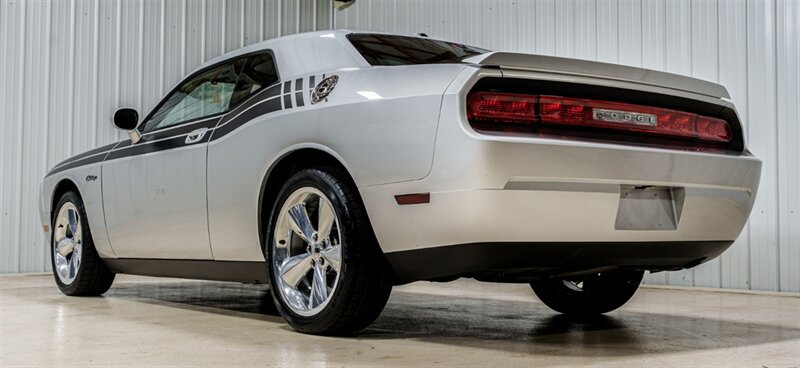 Used 2010 Dodge Challenger SE RWD image 5
