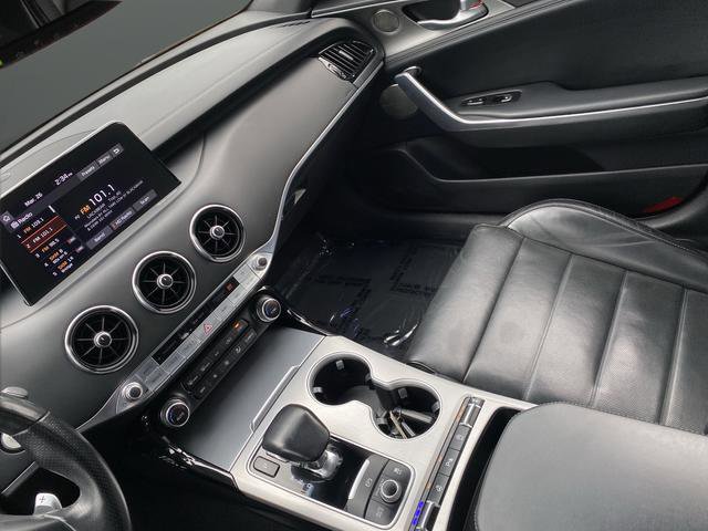 Used 2018 Kia Stinger GT2 image 24