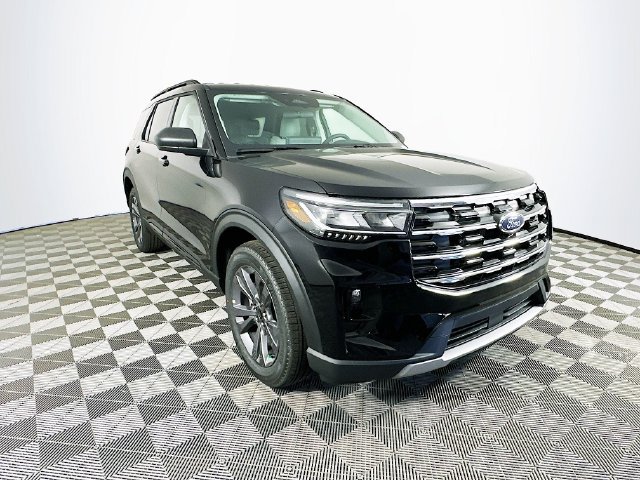 New 2026 Ford Explorer Active w/ Active Comfort Package AWD/4WD image 2