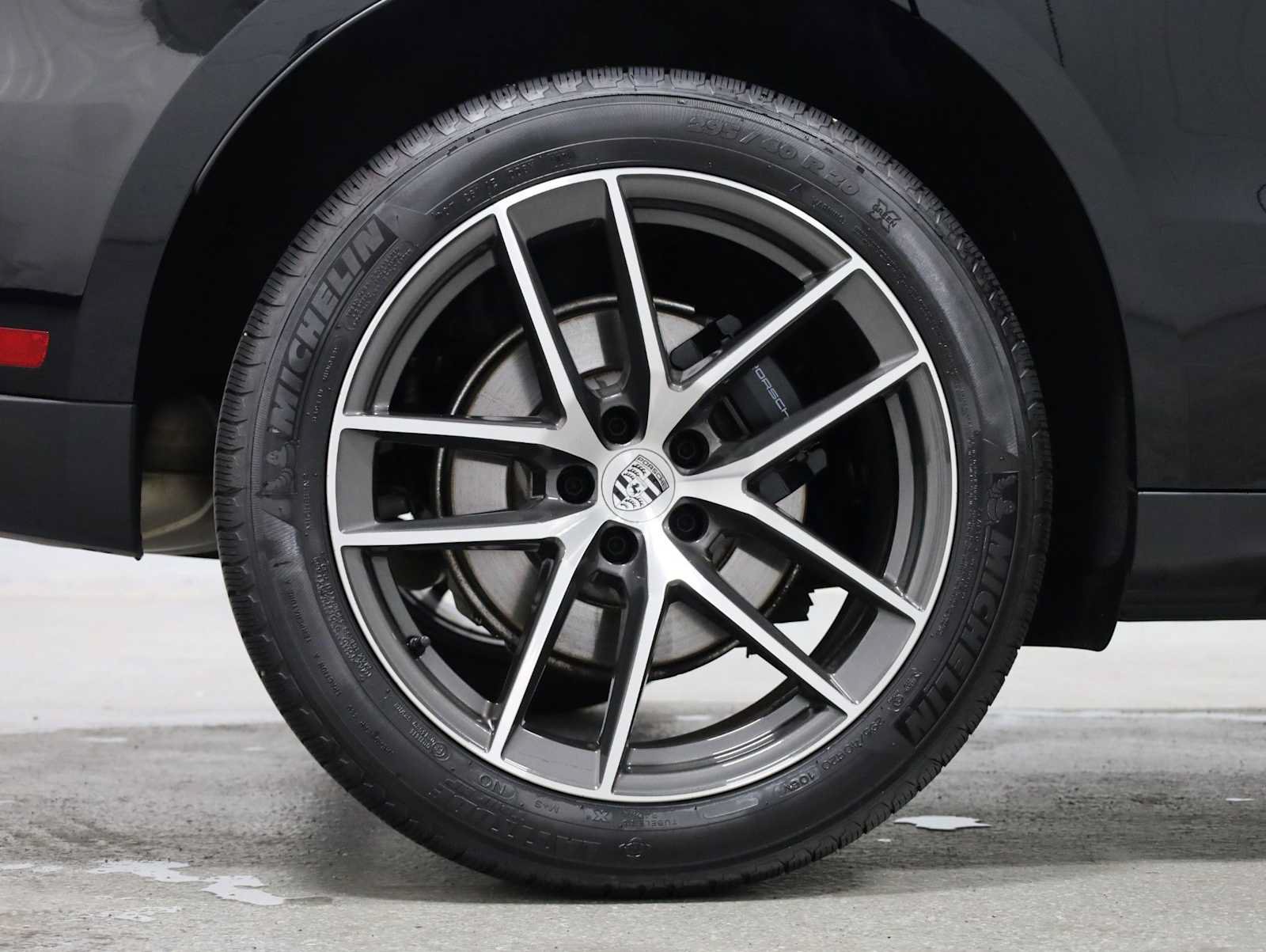Certified 2026 Porsche Macan AWD/4WD image 38