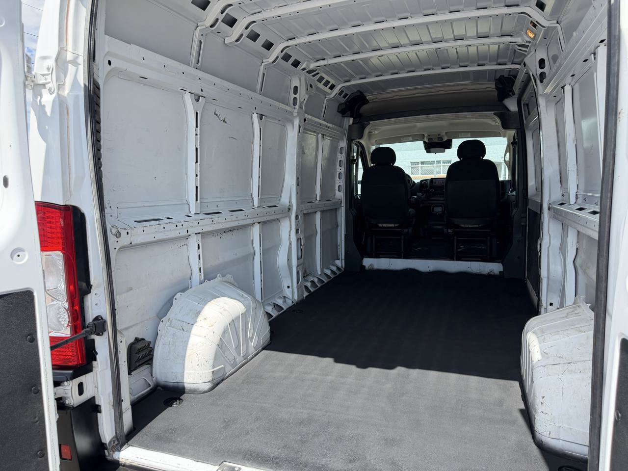 Used 2023 RAM ProMaster 2500 FWD image 25