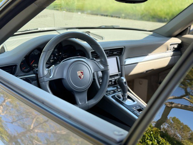 Used 2014 Porsche 911 Carrera image 11