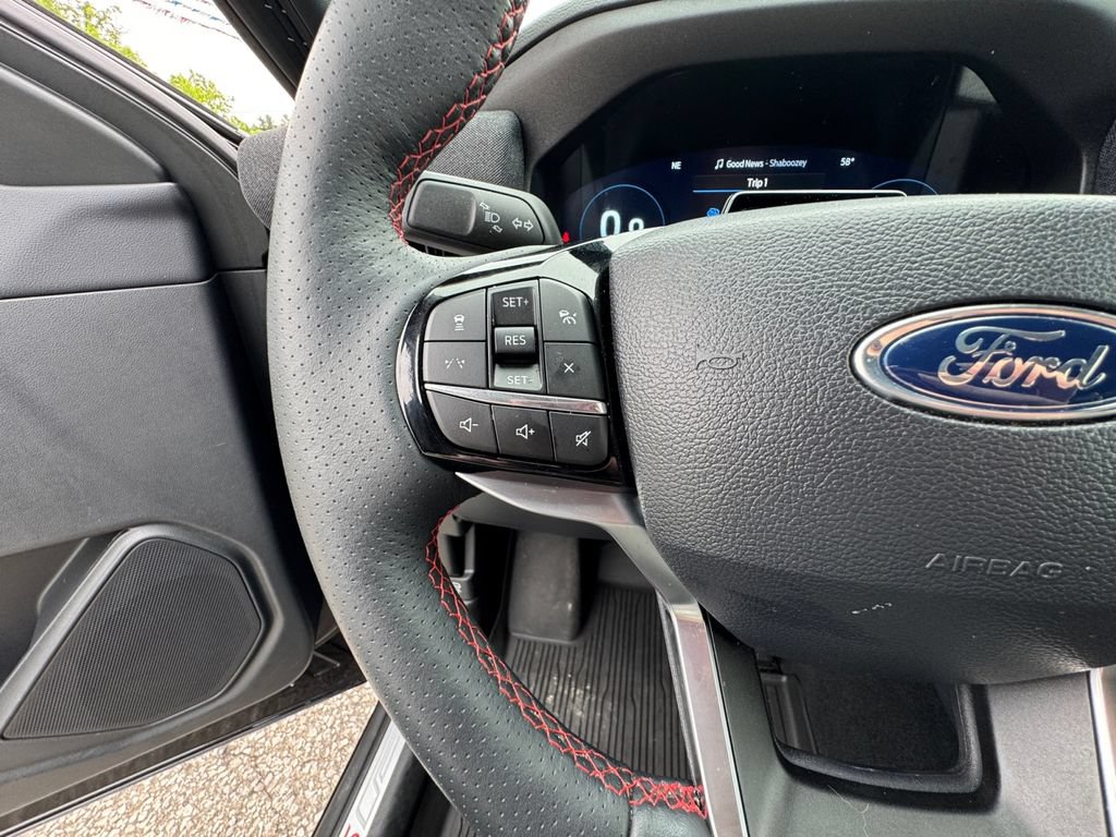 Used 2025 Ford Explorer ST-Line w/ ST-Line Street Pack AWD/4WD image 22