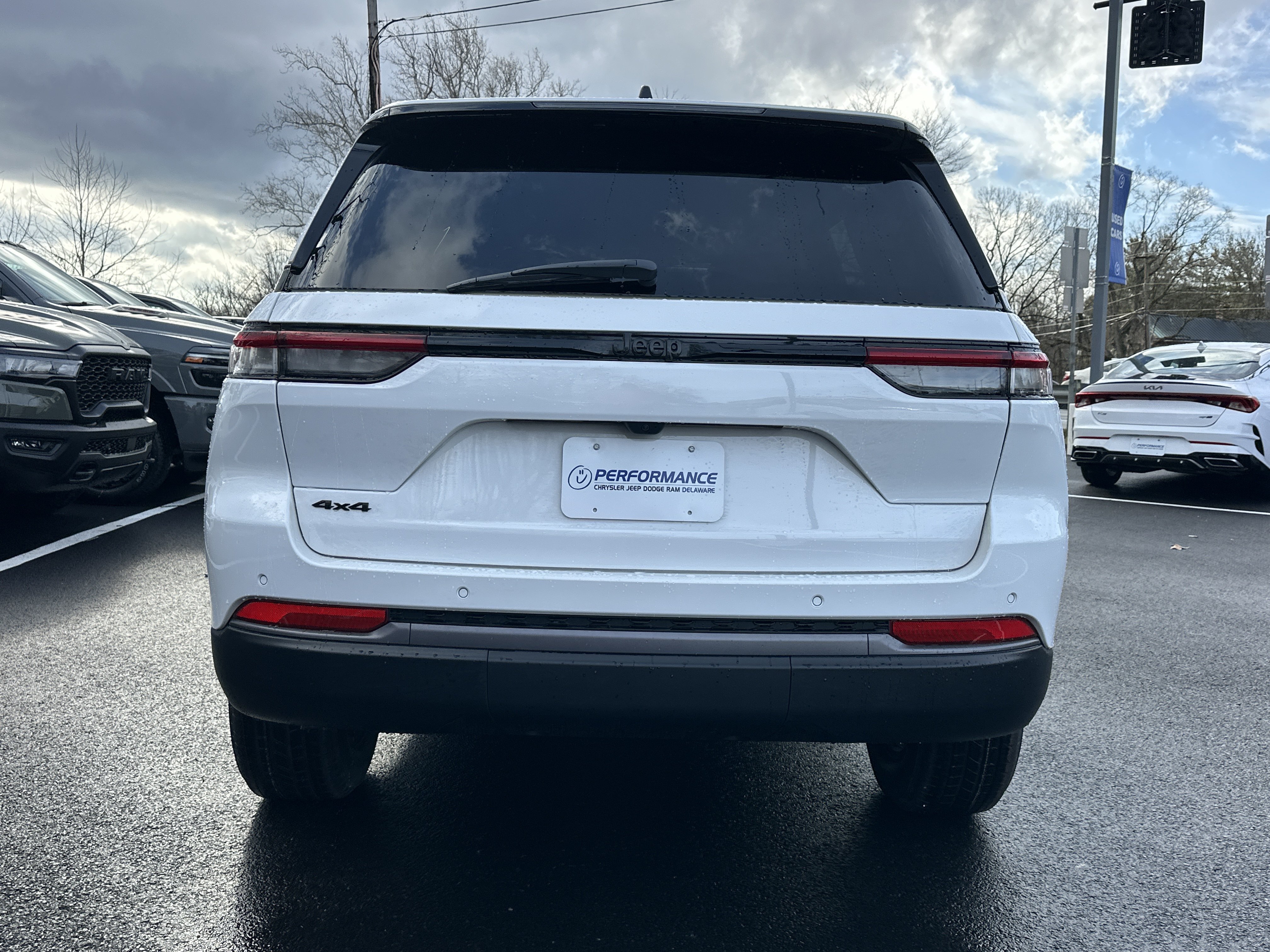 New 2026 Jeep Grand Cherokee Altitude AWD/4WD image 17