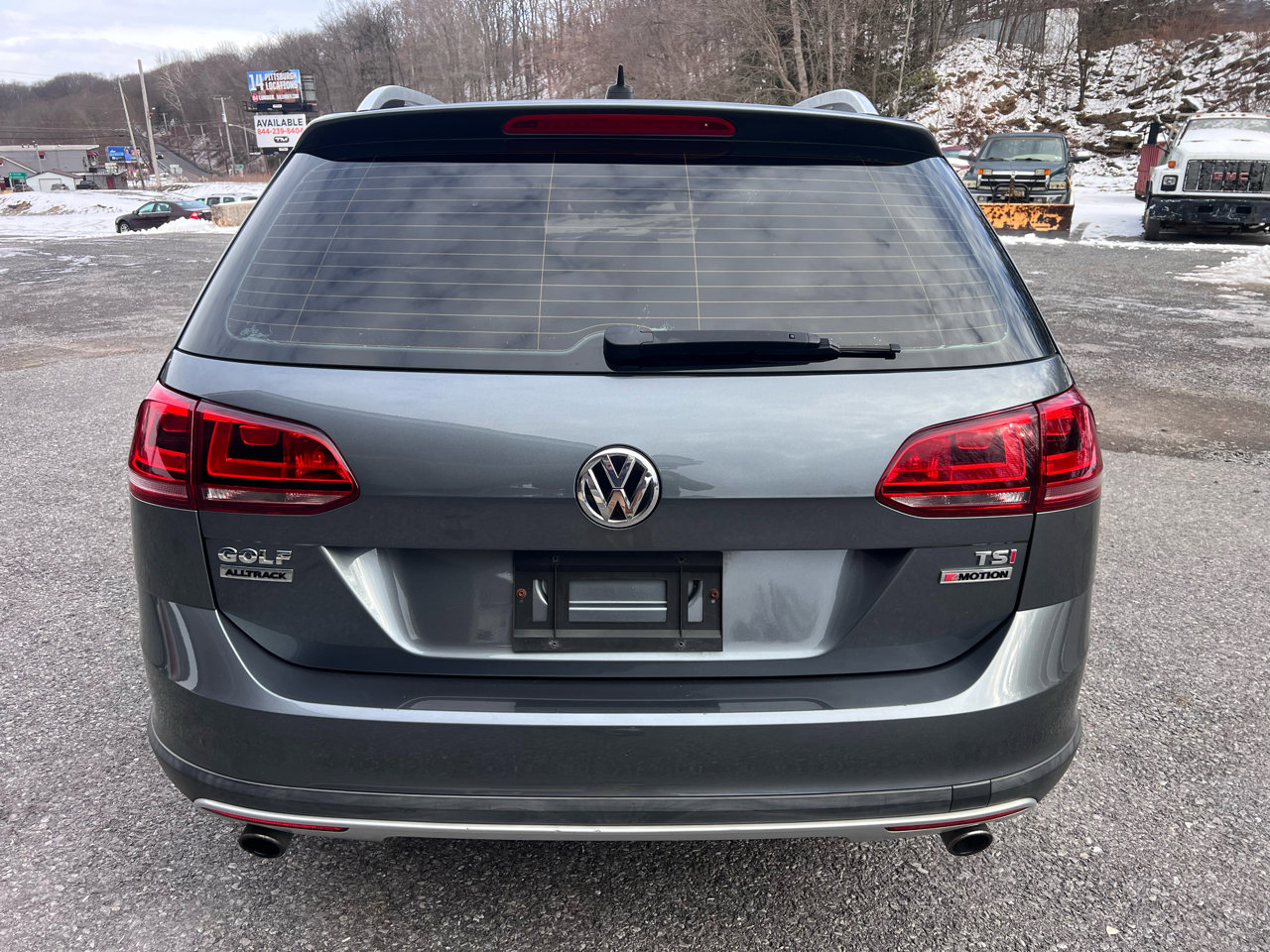 Used 2017 Volkswagen Golf Alltrack S image 6
