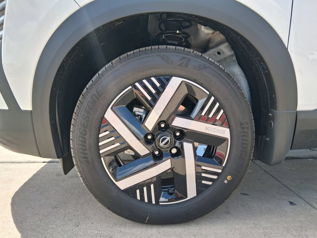 New 2026 Nissan Kicks SV w/ SV Premium Package FWD image 21