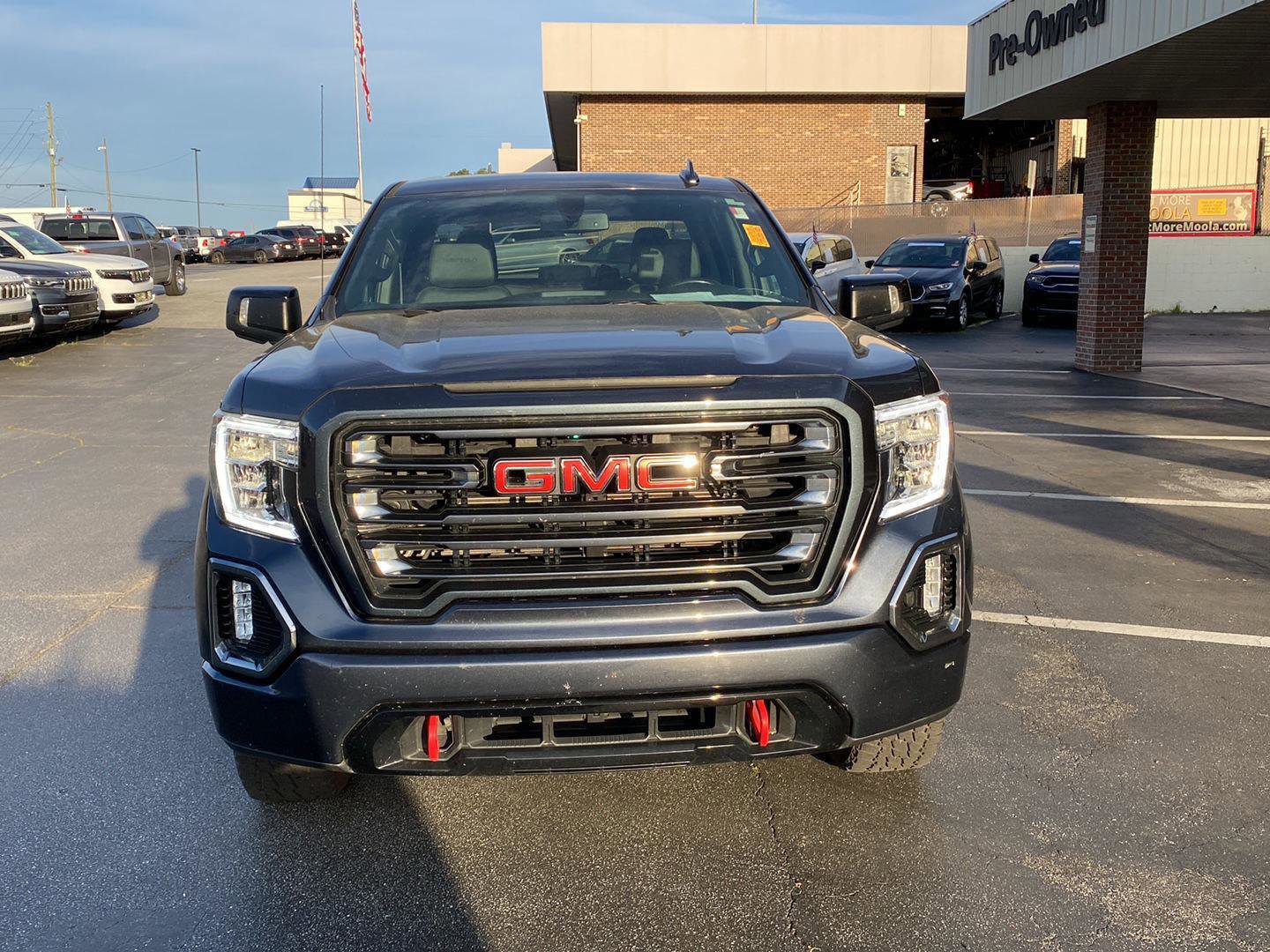 Used 2021 GMC Sierra 1500 AT4 image 3