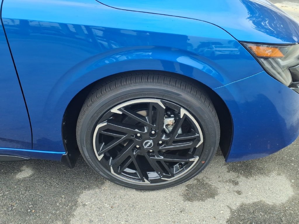 New 2026 Nissan Sentra SR w/ SR Premium Package FWD image 7