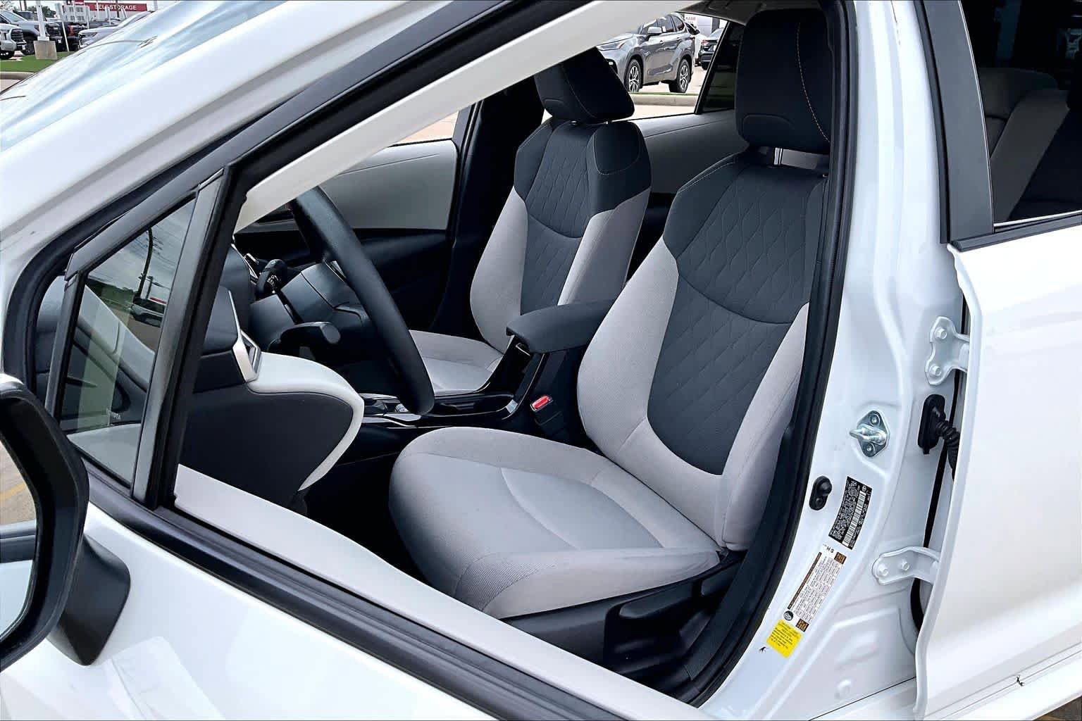 Certified 2022 Toyota Corolla LE FWD image 8