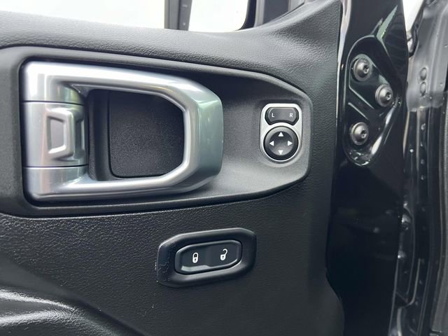 Used 2022 Jeep Gladiator Mojave w/ Cold Weather Group AWD/4WD image 13