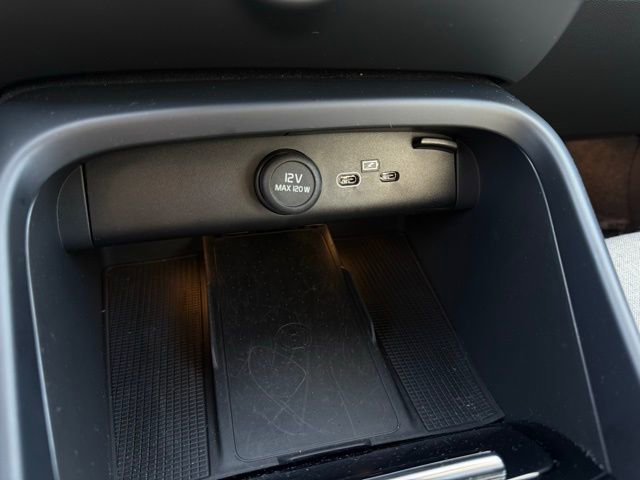 Certified 2023 Volvo XC40 Recharge Ultimate w/ Protection Package Premier image 24