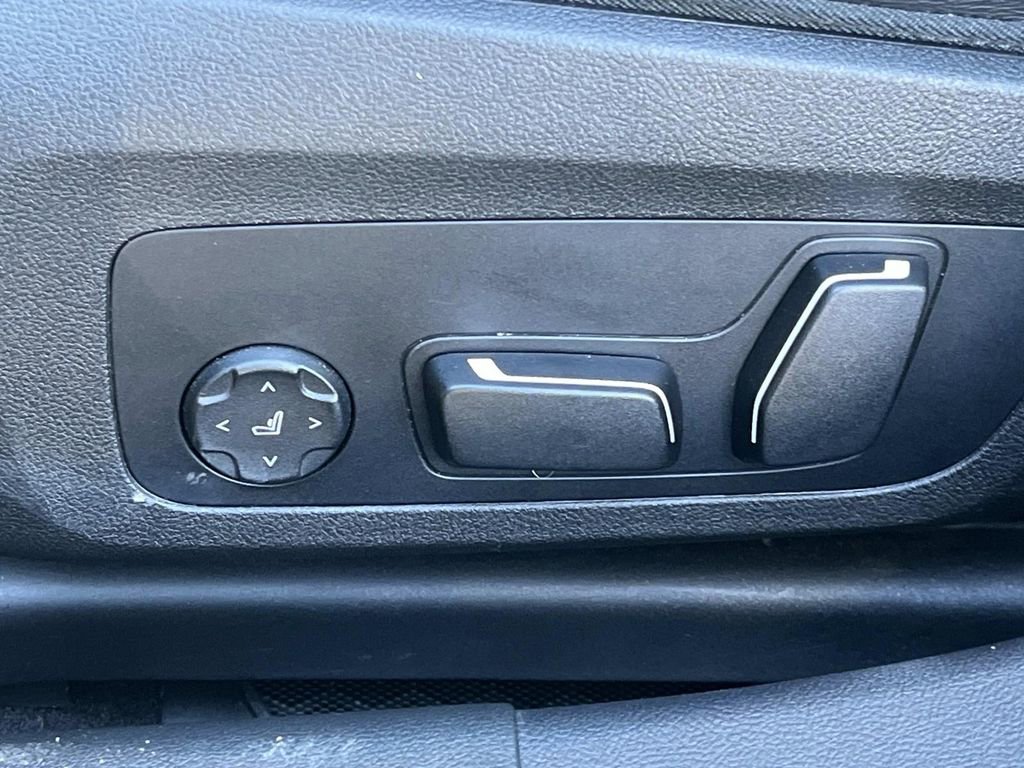 Used 2025 BMW 330i xDrive Sedan image 29