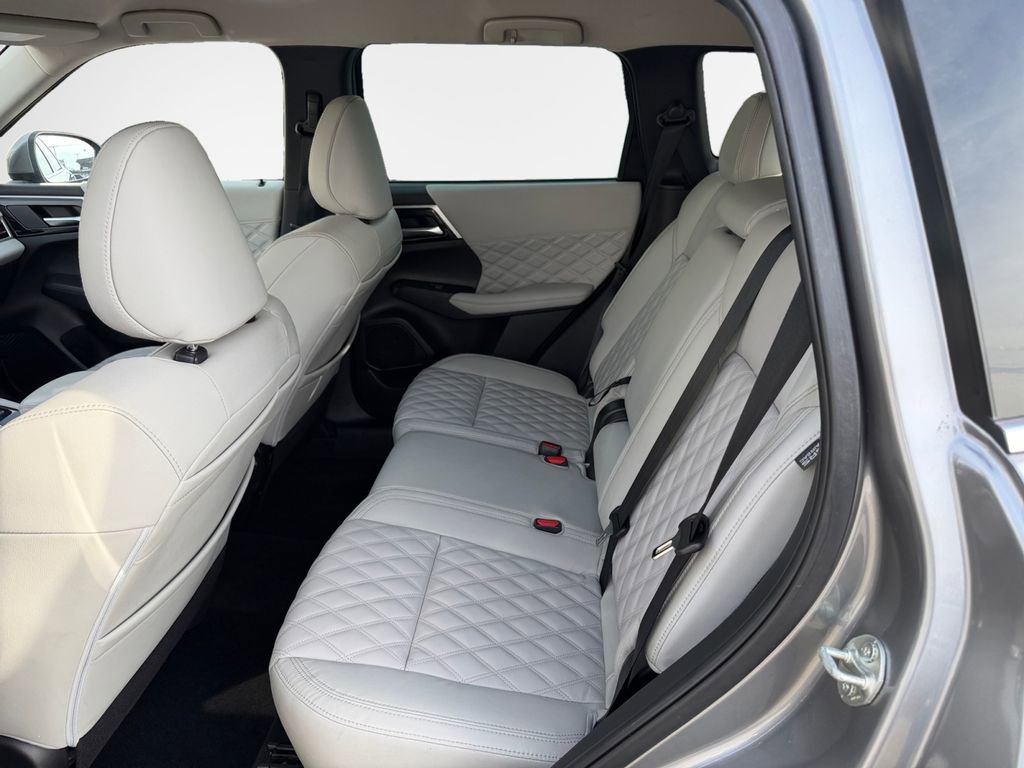 Used 2022 Mitsubishi Outlander SEL image 24