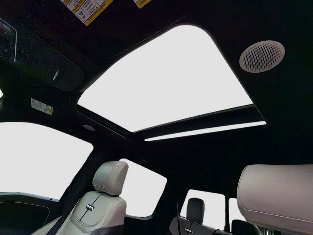 Used 2024 Ford F150 Lightning Platinum AWD/4WD image 23