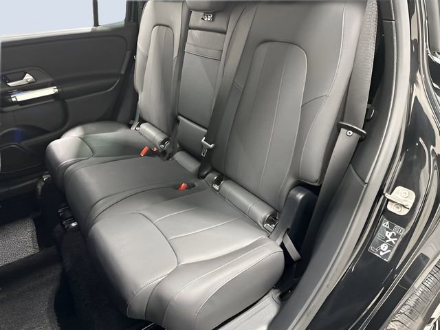 Used 2025 Mercedes-Benz GLB 250 4MATIC image 30