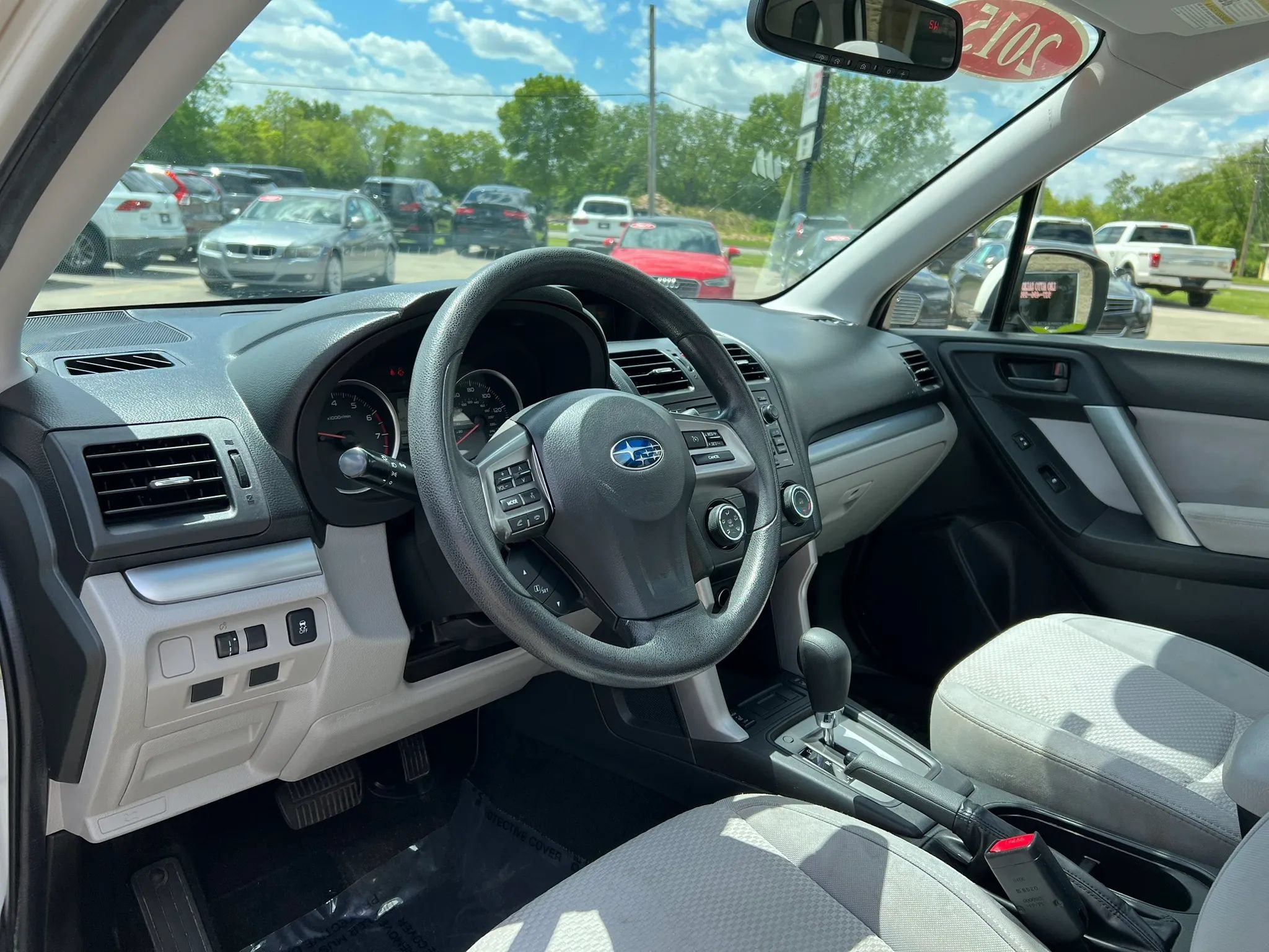 Used 2015 Subaru Forester 2.5i Premium w/ All-Weather Package AWD/4WD image 10