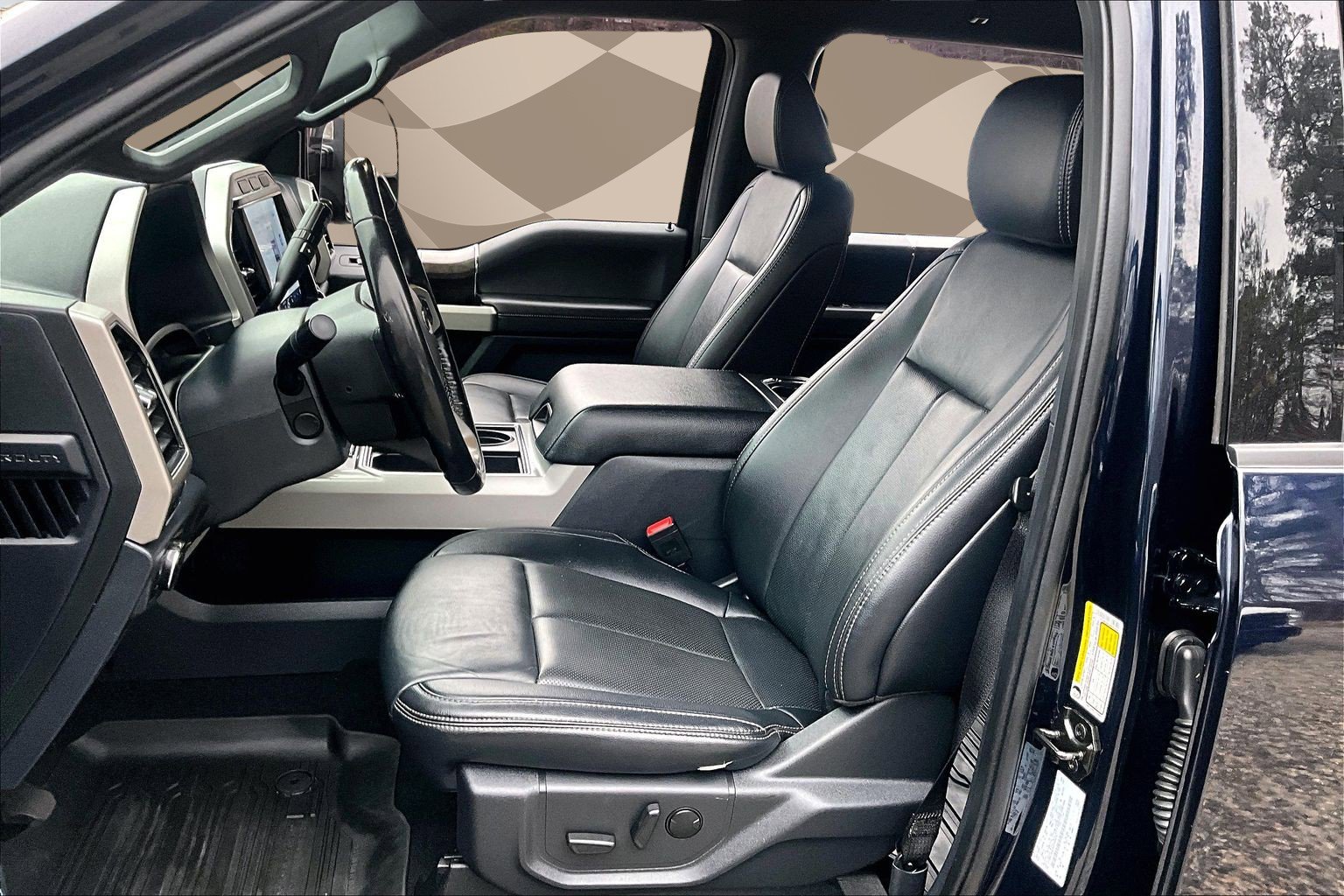 Used 2022 Ford F350 Lariat w/ Lariat Ultimate Package image 25