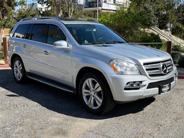 Used 2011 Mercedes-Benz GL 450 4MATIC image 3
