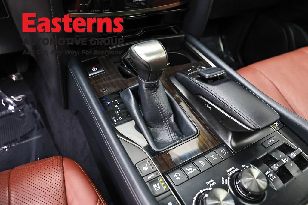 Used 2018 Lexus LX 570 4WD w/ Luxury Package image 12